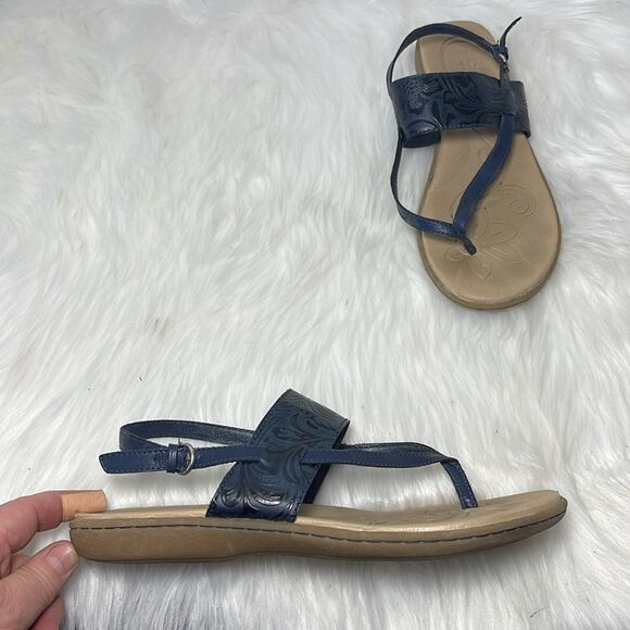 Born BOC Black Faux Leather Embossed Strap Thong Sandals Sz 8 - Picture 1 of 6